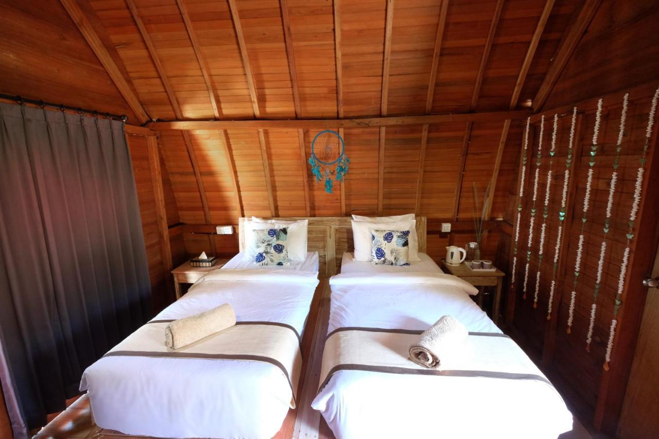 Adara Beach Huts Batununggul Buitenkant foto
